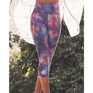Athleta XS Salutqtipn Stash Pocket II Supernova Capri Blue Tie Dye Vback Skinny